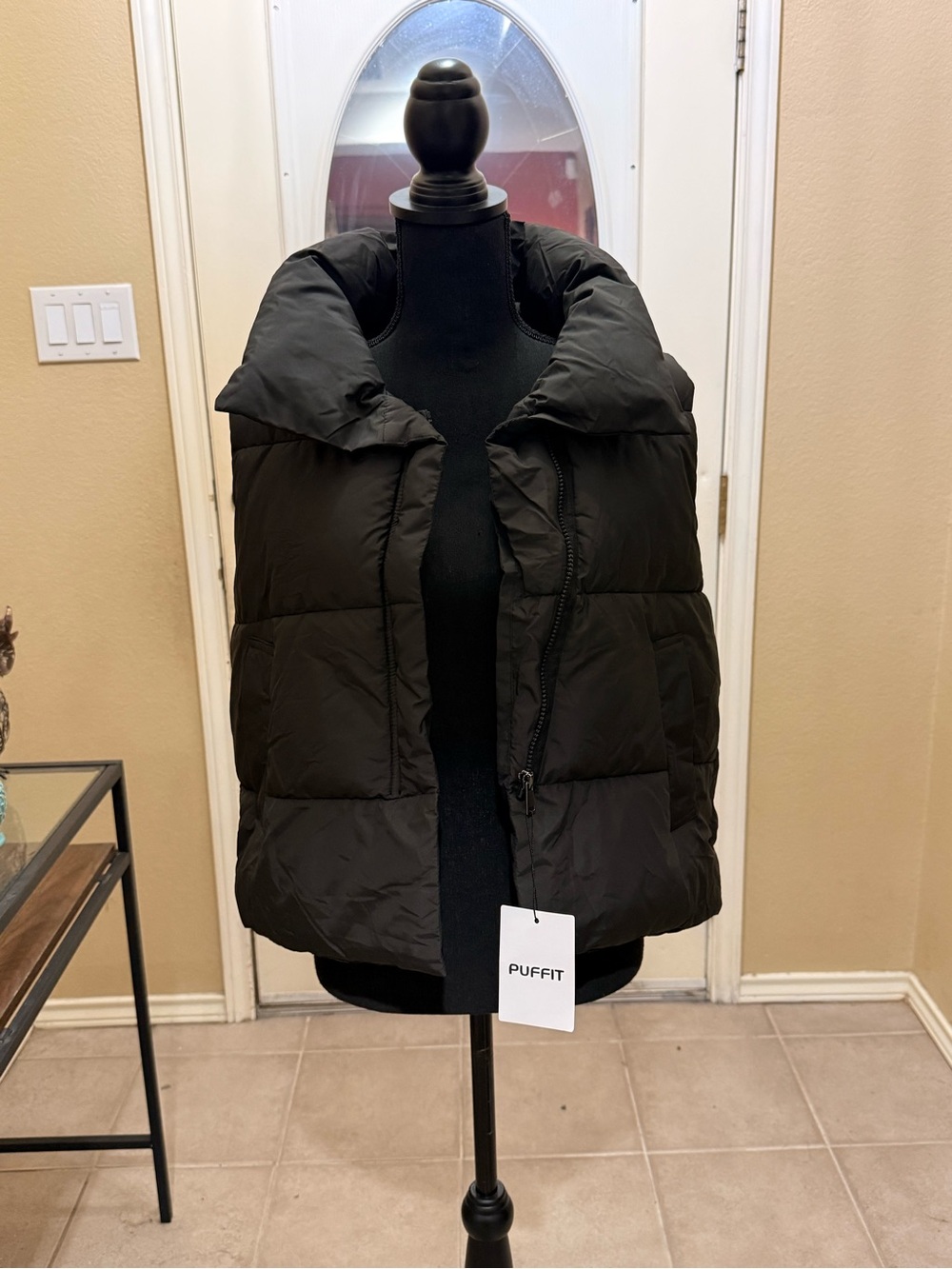 Women's Black Sleeveless Puffer Vest with High Collar